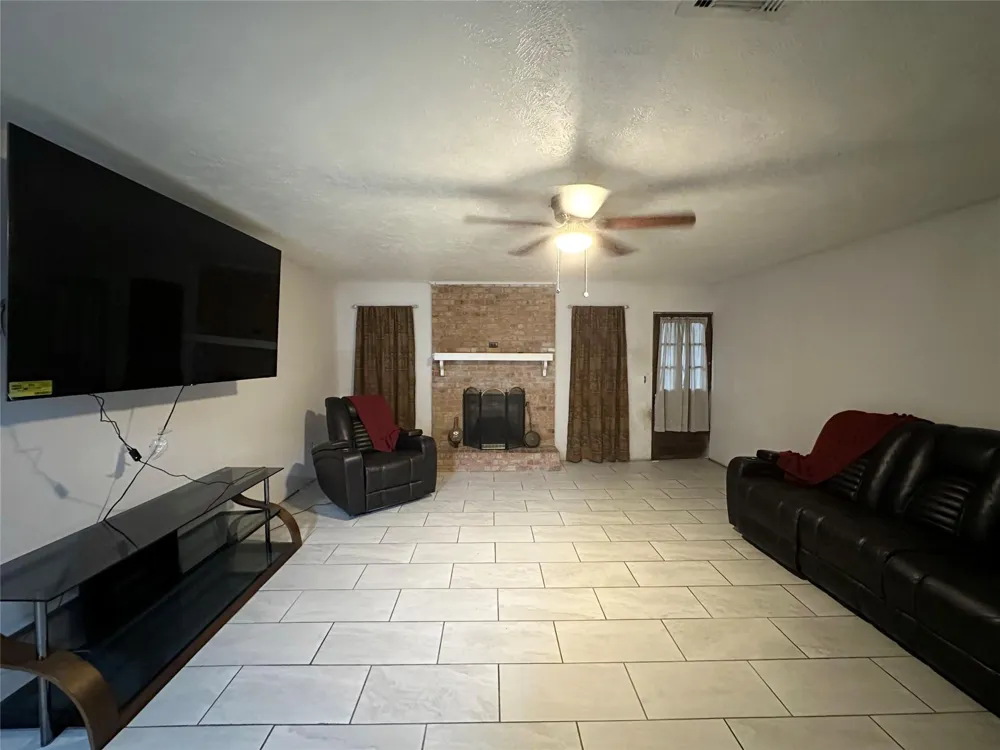 213 E Rhodes Avenue Lufkin, TX 75901
