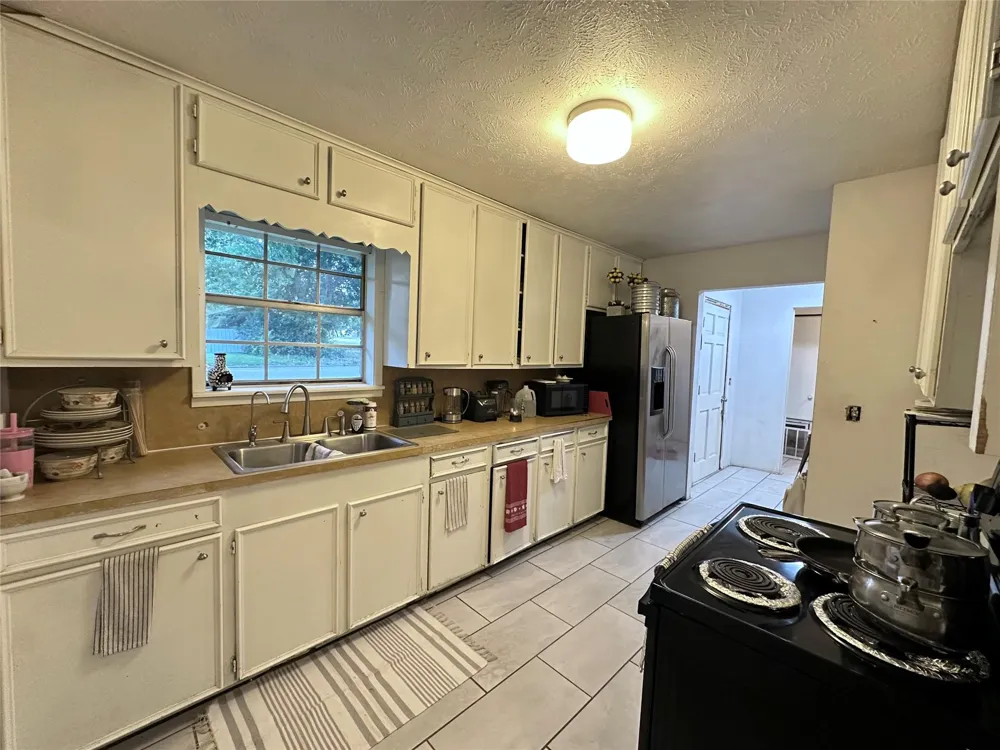 213 E Rhodes Avenue Lufkin, TX 75901