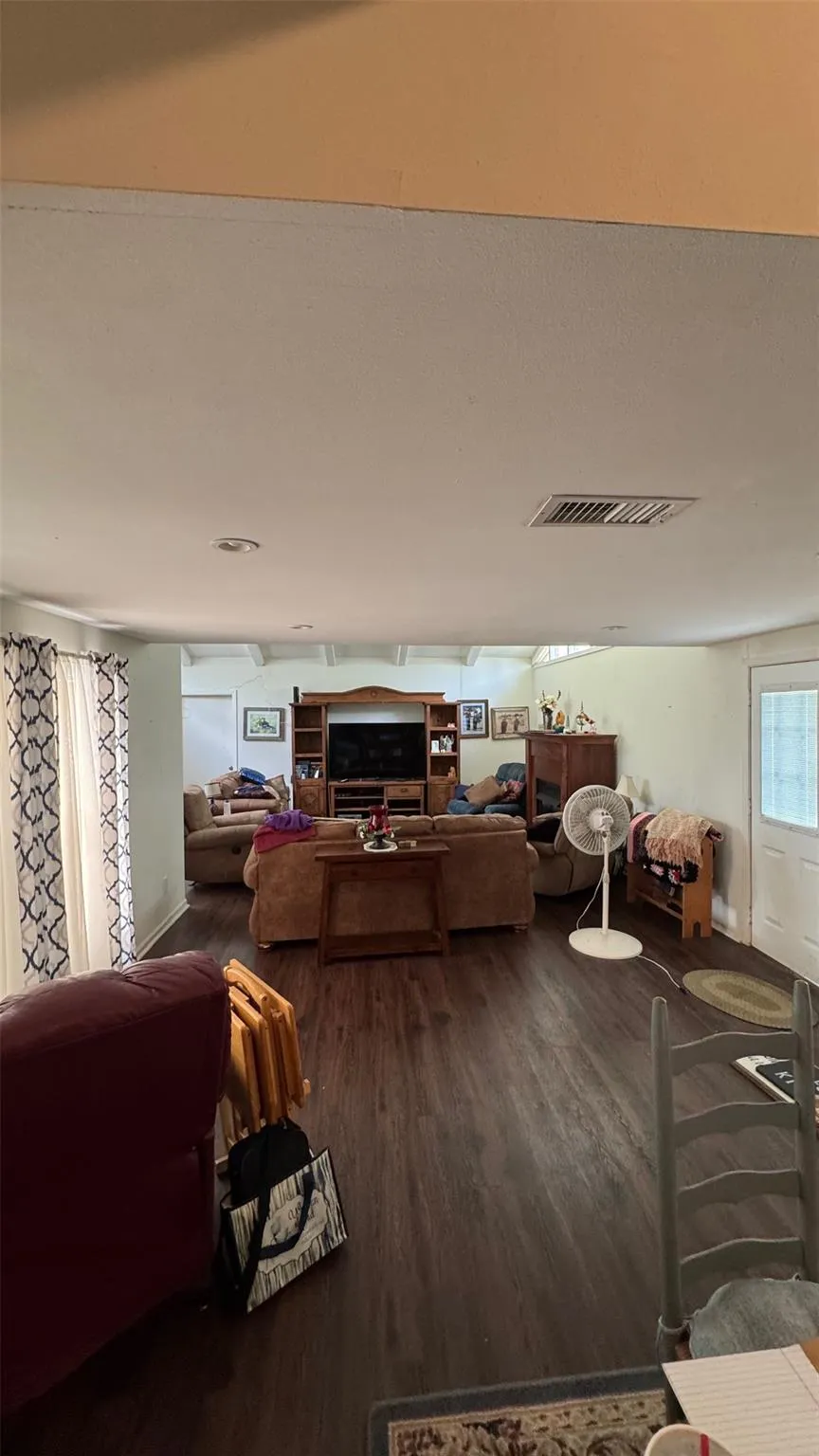 411 Church Street El Campo, TX 77437