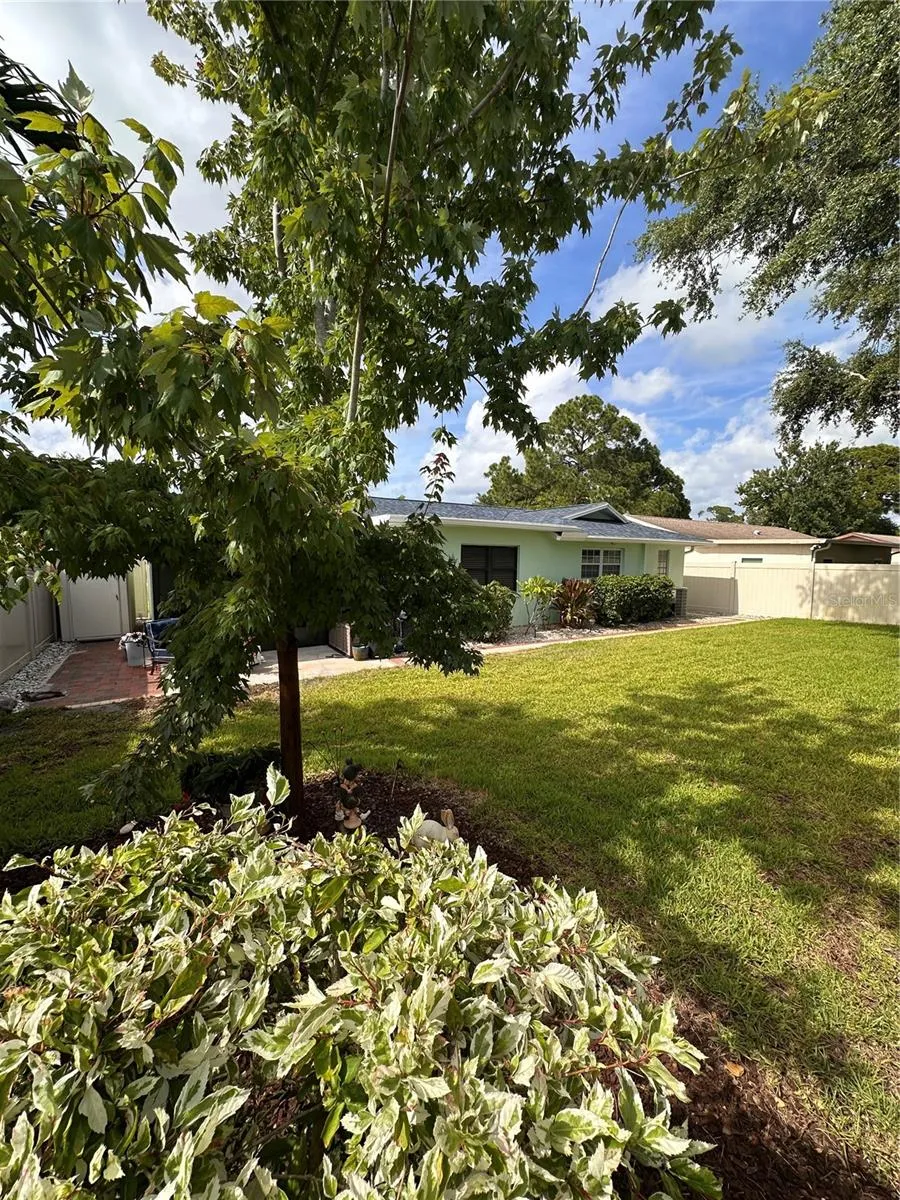 9470 JOEL DRIVE Seminole, FL 33777