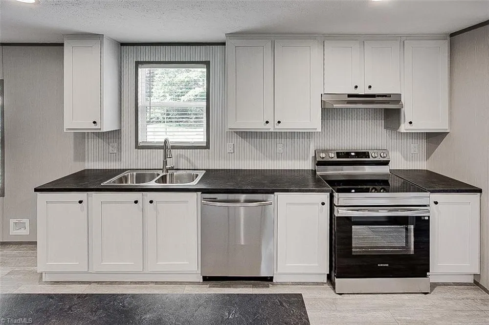 1848 Brittany Trail Pleasant Garden, NC 27313