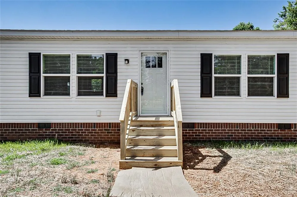 1848 Brittany Trail Pleasant Garden, NC 27313