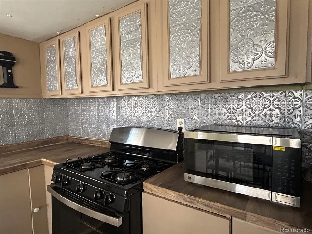 319 Palisade Court Crestone, CO 81131