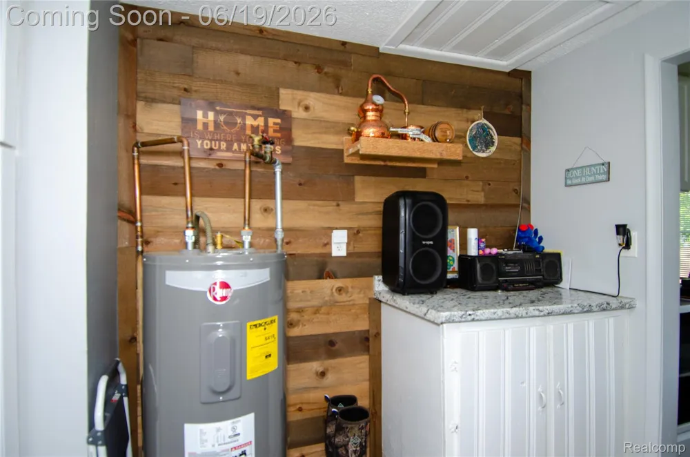 337 Lansing Drive Waterford Charter Township, MI 48328