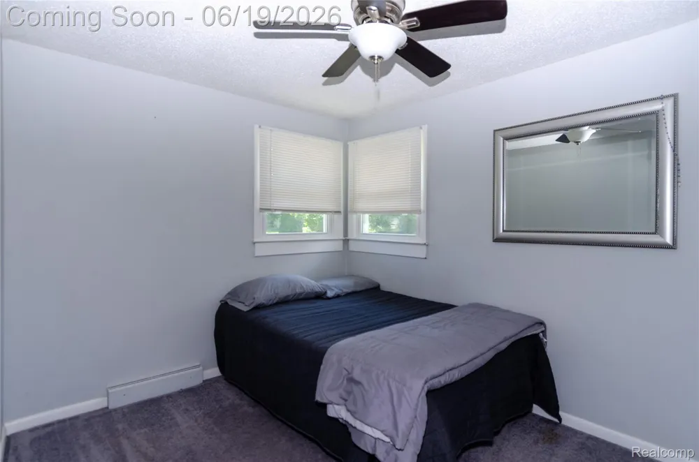 337 Lansing Drive Waterford Charter Township, MI 48328