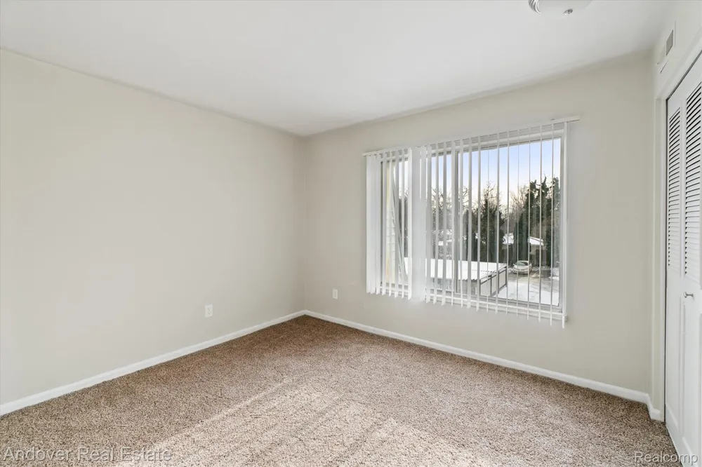 320 S Drake Road Kalamazoo City, MI 49009