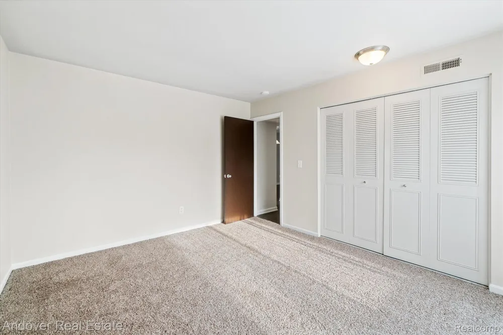 320 S Drake Road Kalamazoo City, MI 49009