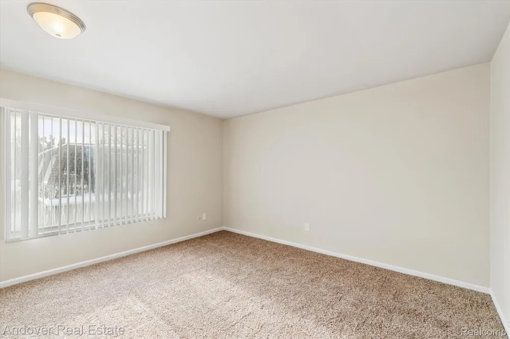 320 S Drake Road Kalamazoo City, MI 49009