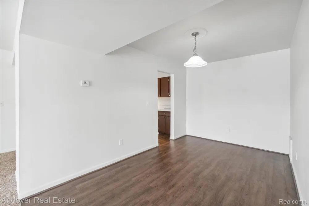 320 S Drake Road Kalamazoo City, MI 49009
