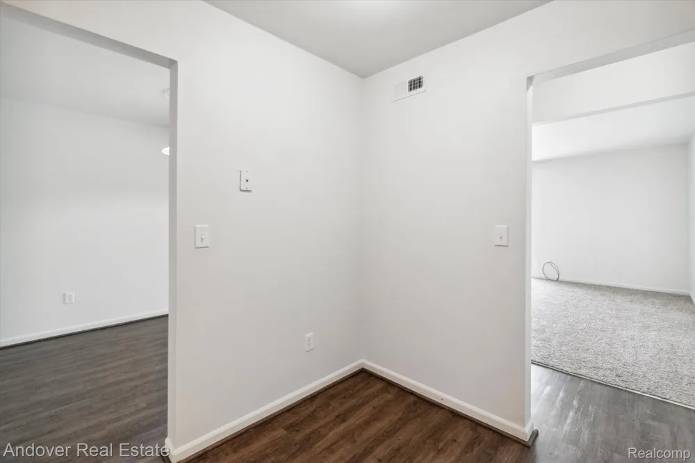 320 S Drake Road Kalamazoo City, MI 49009