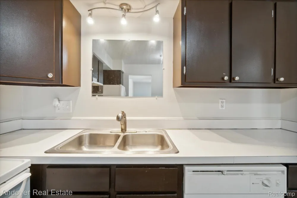 320 S Drake Road Kalamazoo City, MI 49009