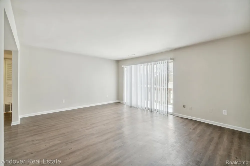 320 S Drake Road Kalamazoo City, MI 49009