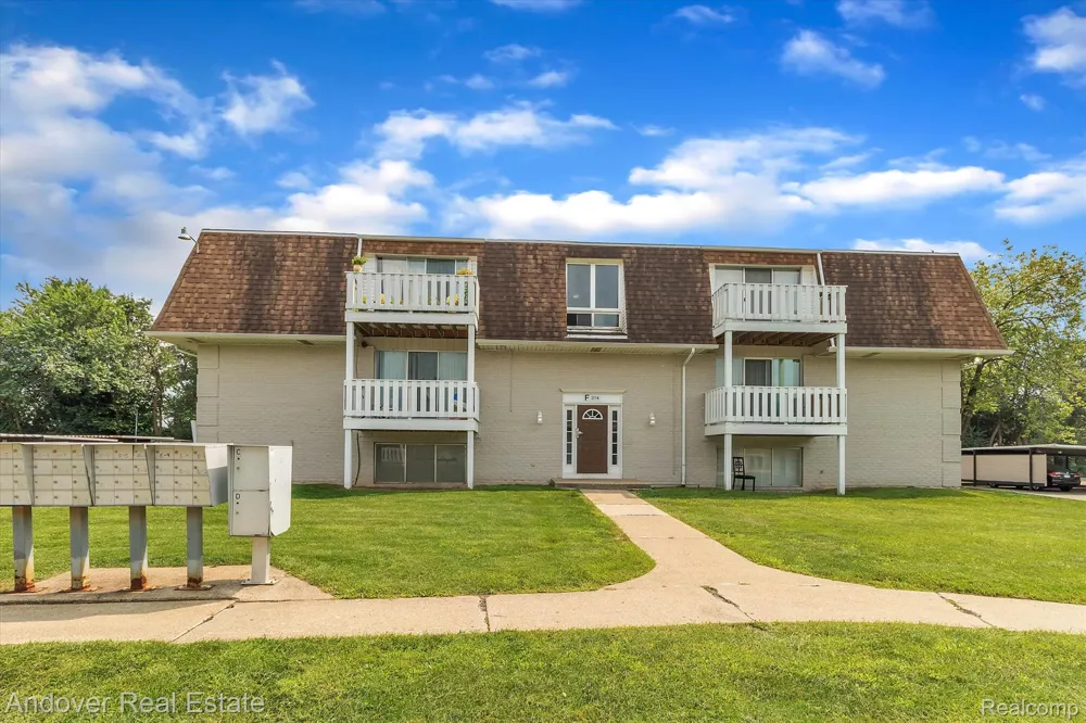 320 S Drake Road Kalamazoo City, MI 49009