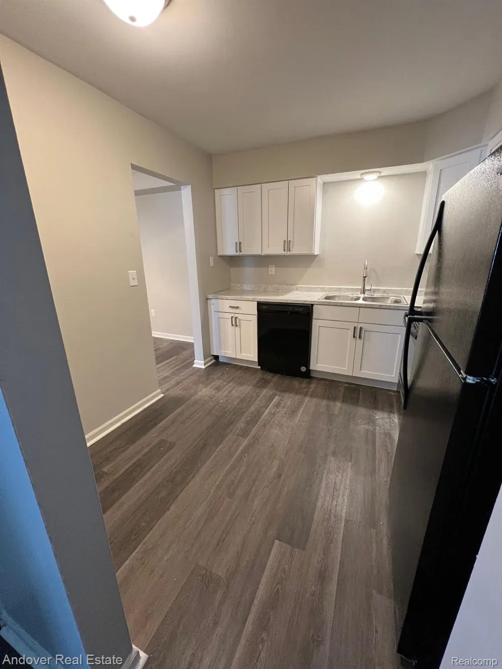 320 S Drake Road Kalamazoo City, MI 49009