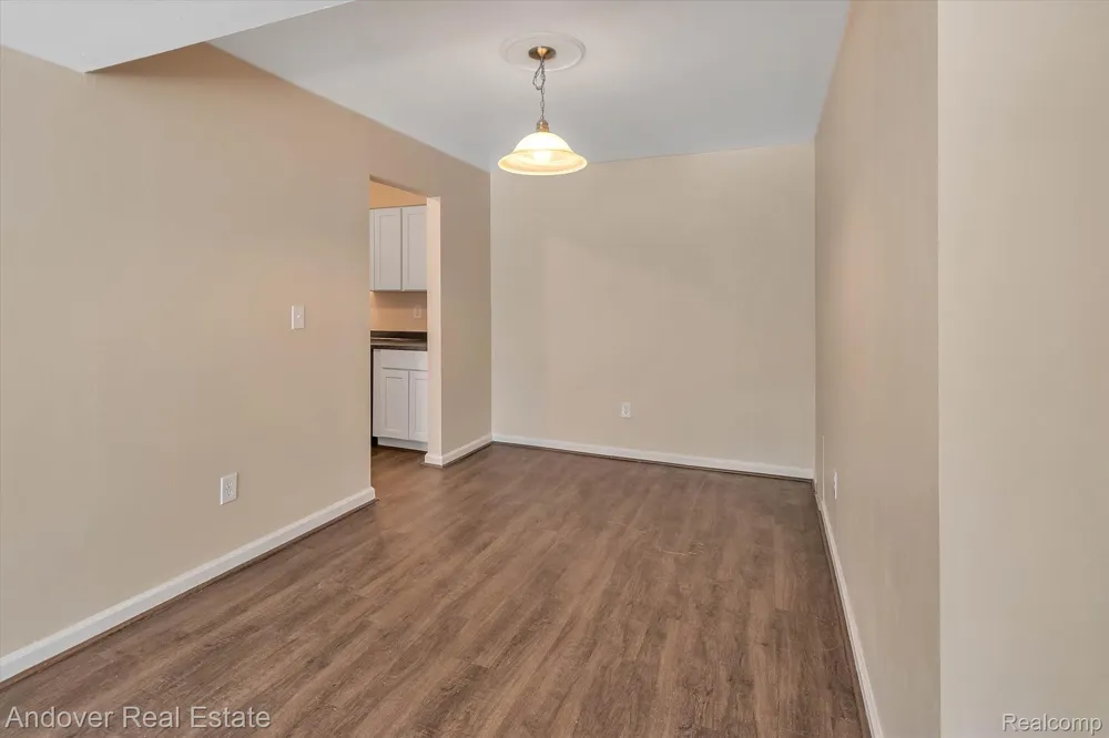 320 S Drake Road Kalamazoo City, MI 49009
