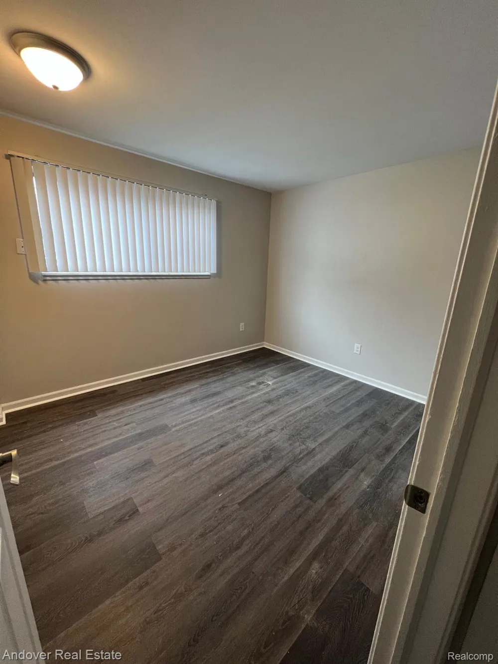 320 S Drake Road Kalamazoo City, MI 49009