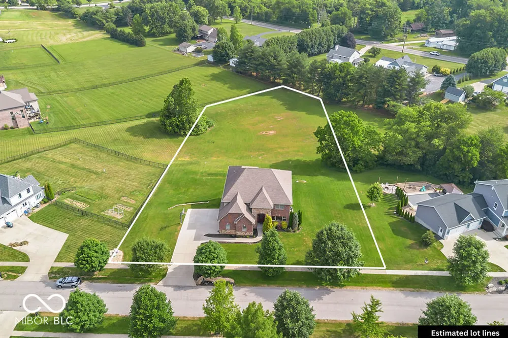 1463 E Commander Court Bloomington, IN 47401