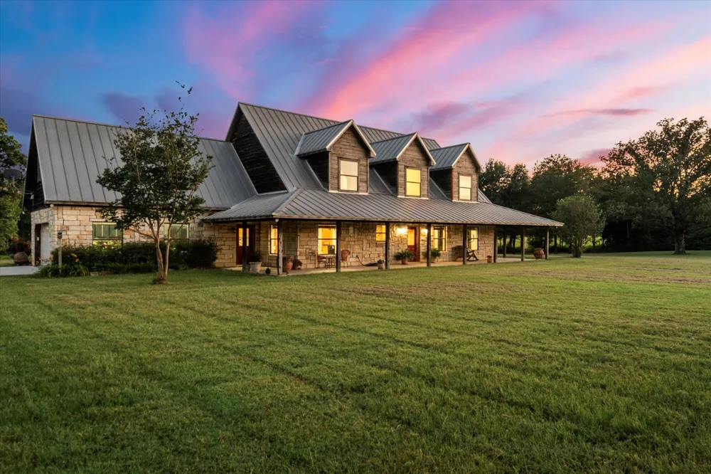390 County Road 1573 Alba, TX 75410