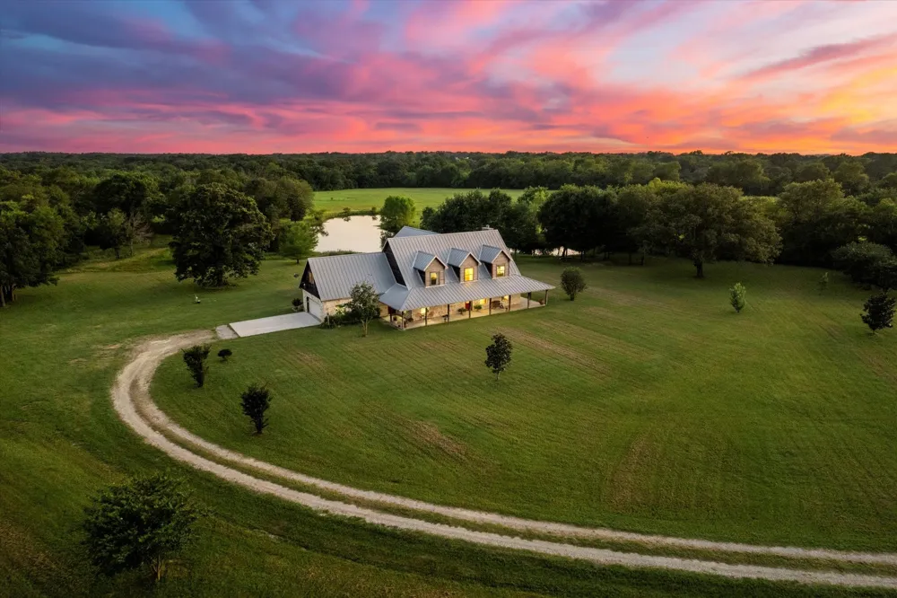 390 County Road 1573 Alba, TX 75410