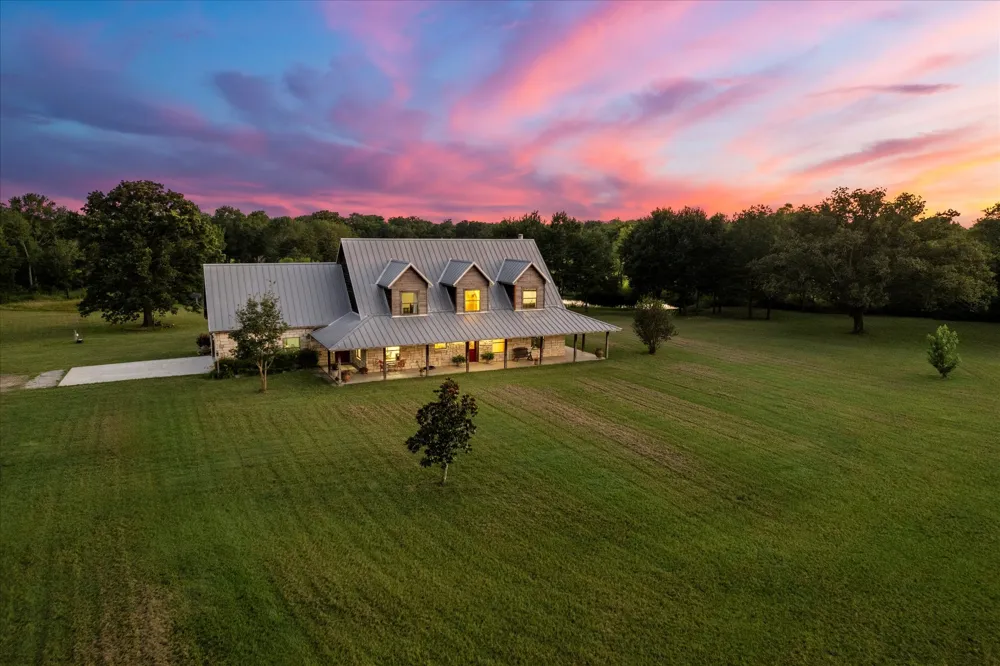 390 County Road 1573 Alba, TX 75410
