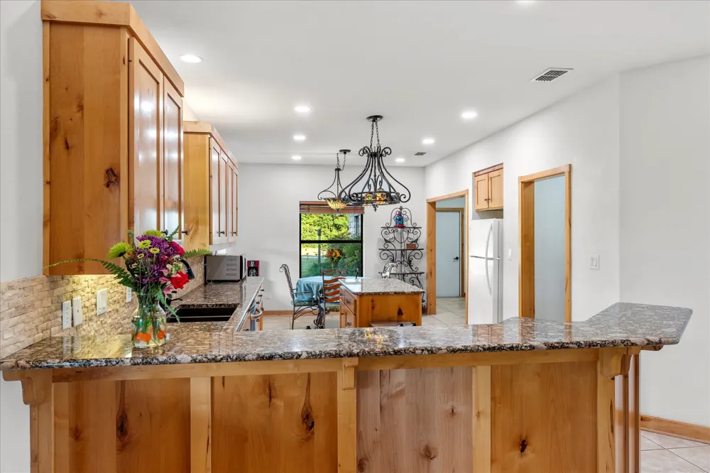 390 County Road 1573 Alba, TX 75410