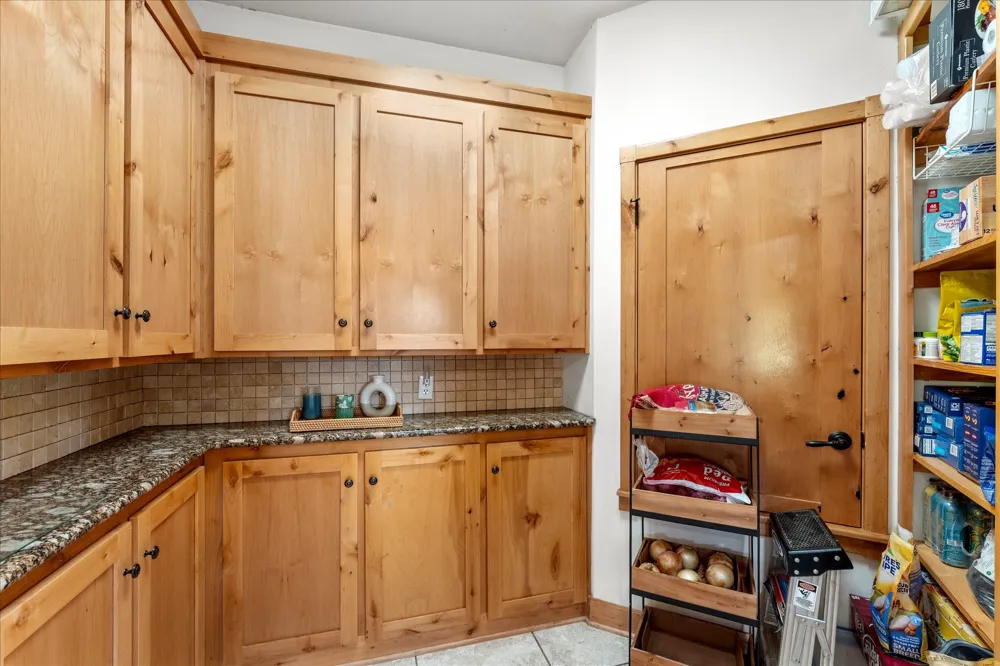 390 County Road 1573 Alba, TX 75410