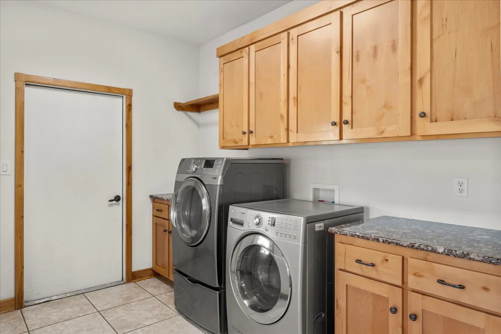 390 County Road 1573 Alba, TX 75410