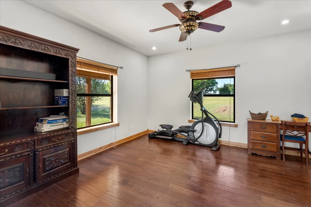 390 County Road 1573 Alba, TX 75410