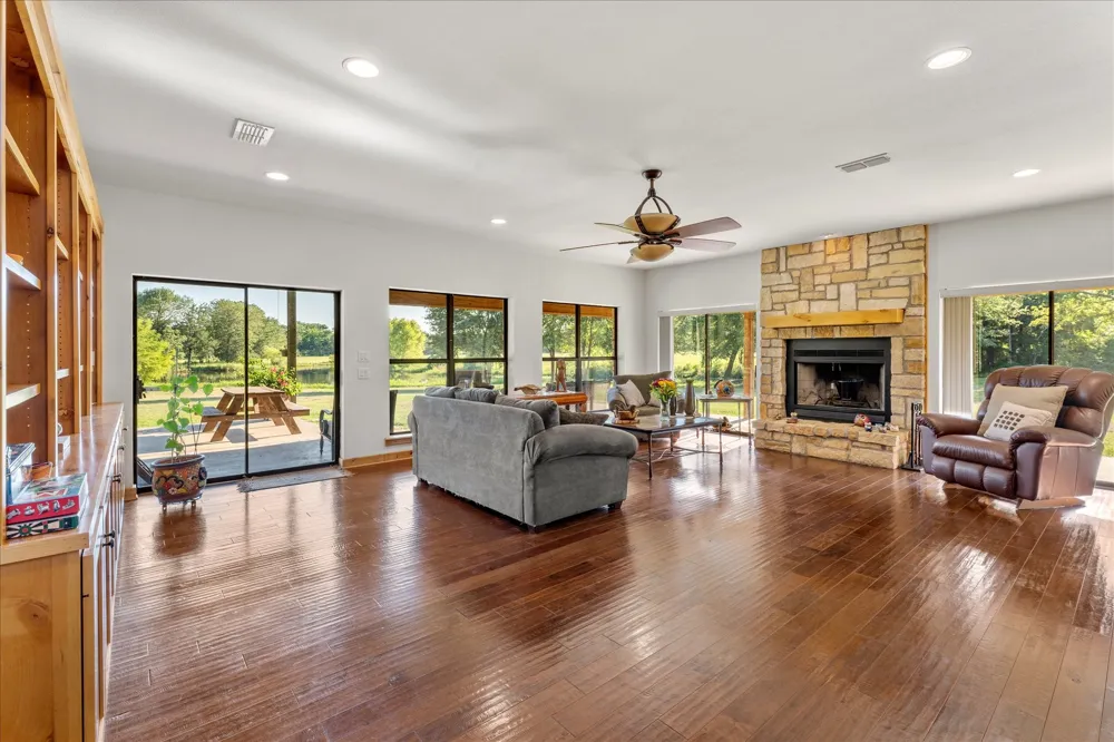 390 County Road 1573 Alba, TX 75410