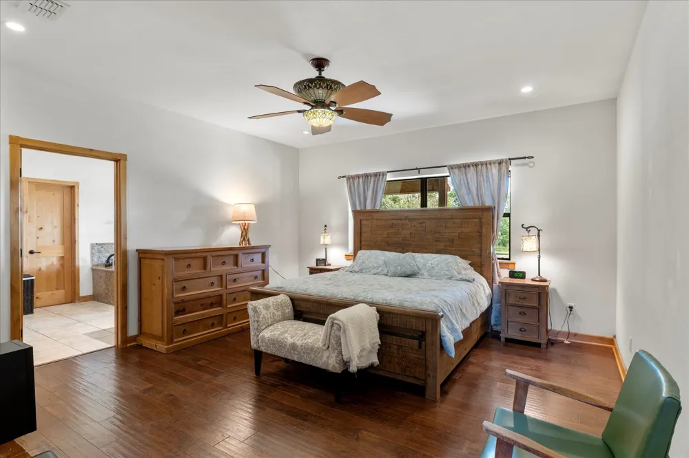 390 County Road 1573 Alba, TX 75410