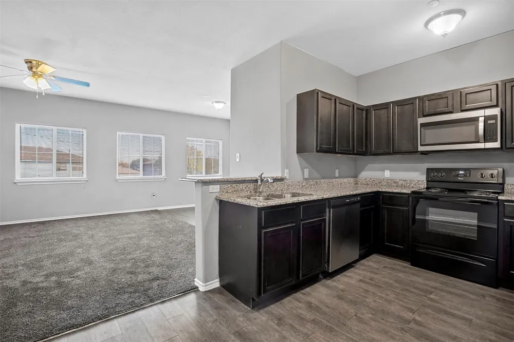 612 Meadow View Court #101 Denton, TX 76207