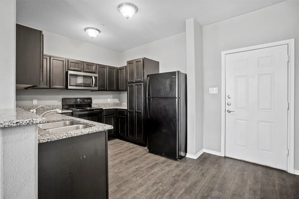 612 Meadow View Court #101 Denton, TX 76207