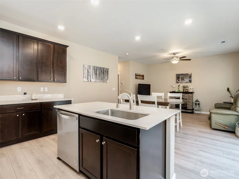 2006 NE 100 CIRCLE Vancouver, WA 98686