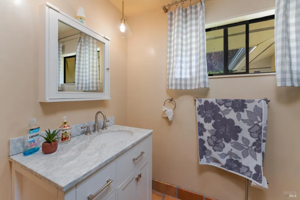 1505 Casteel Drive Willits, CA 95490