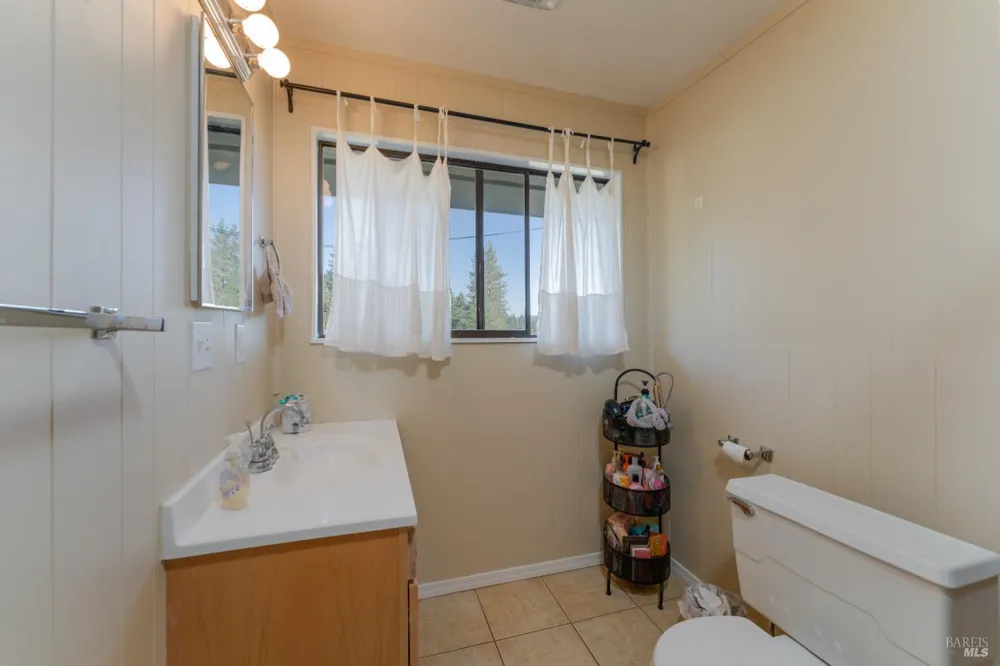 1505 Casteel Drive Willits, CA 95490