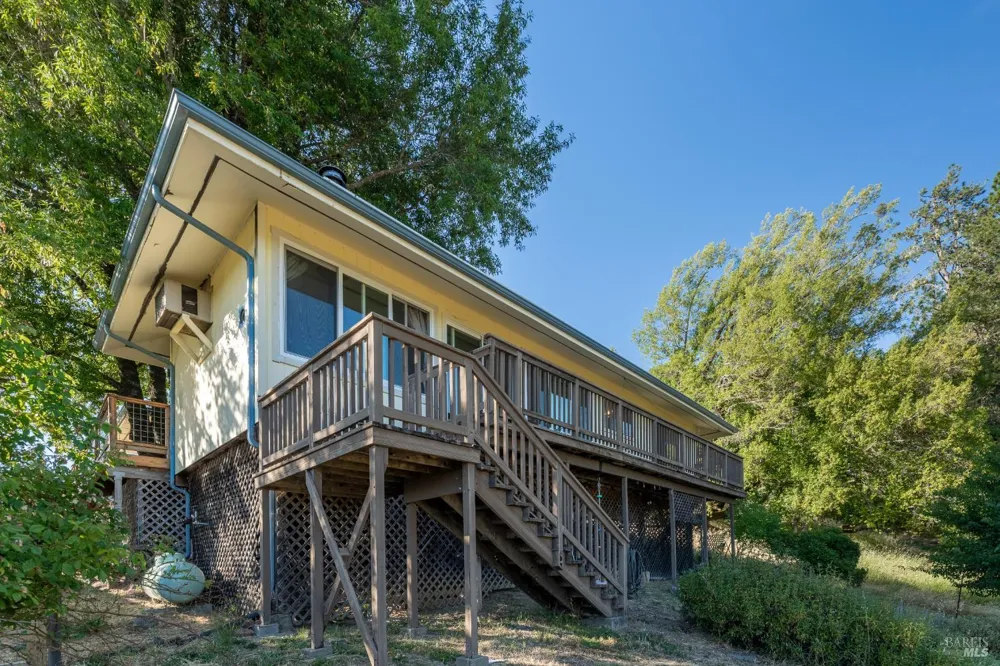 1505 Casteel Drive Willits, CA 95490