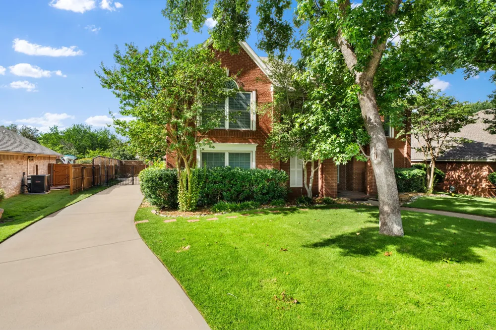 617 Highland Meadows Drive Highland Village, TX 75077