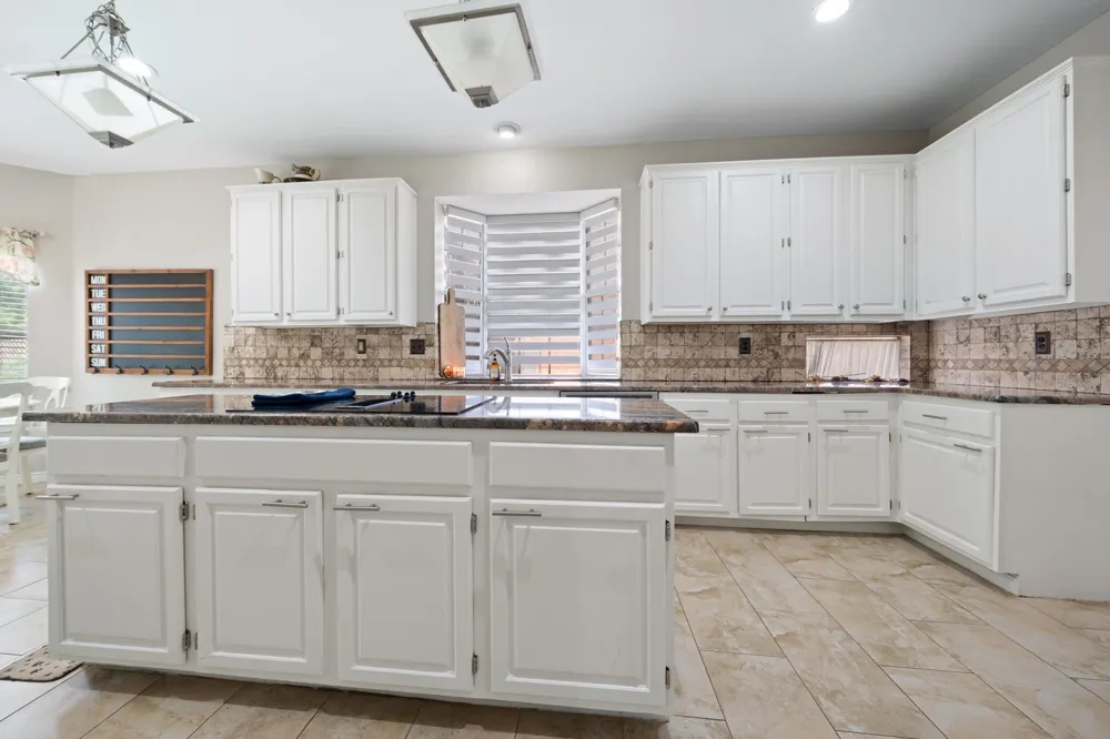 617 Highland Meadows Drive Highland Village, TX 75077