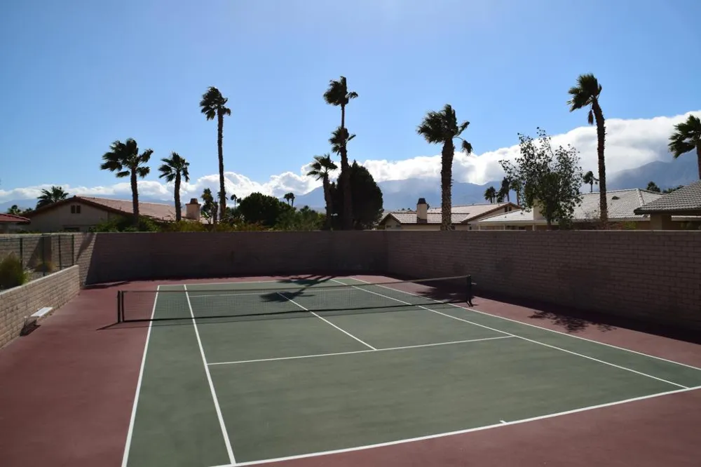 27160 Shadowcrest Lane Cathedral City, CA 92234