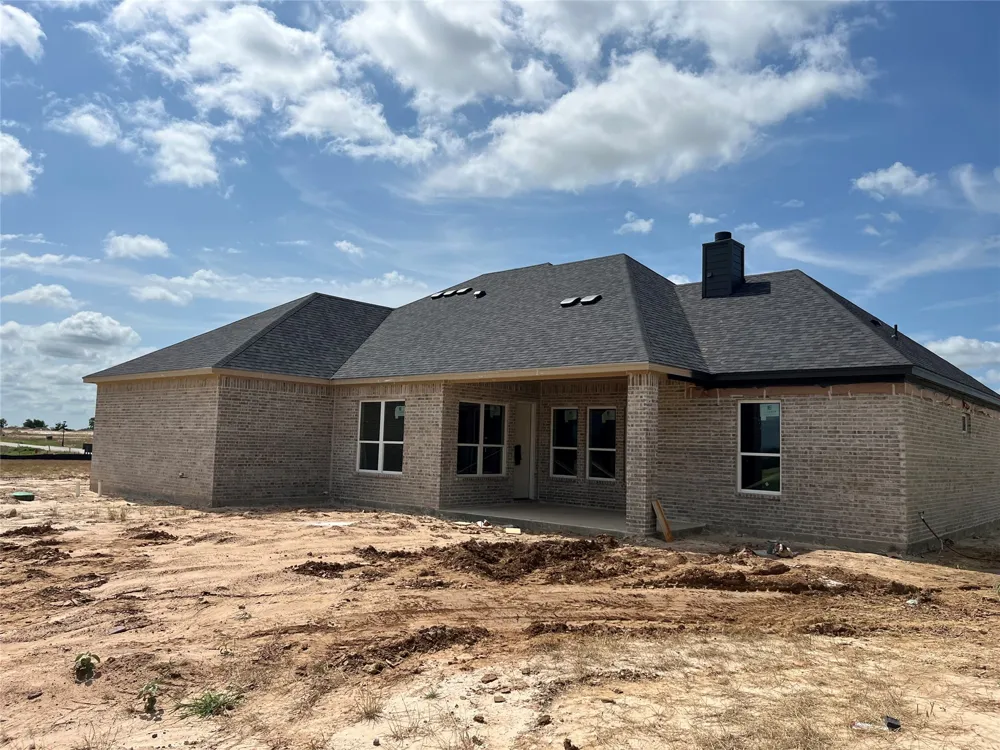 148 Legends Way Bridgeport, TX 76426