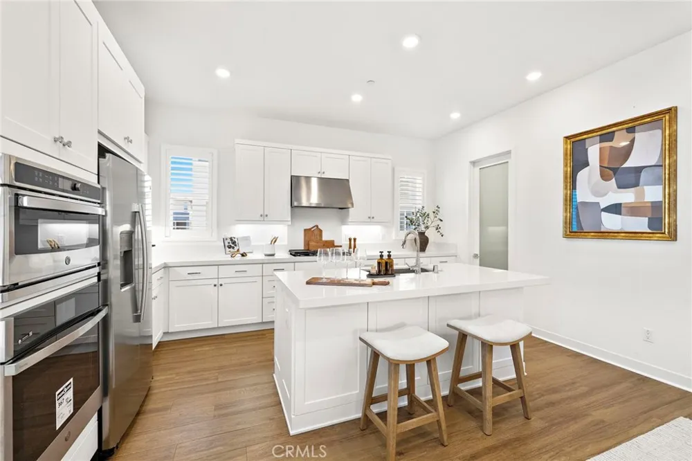 259 Lynx Irvine, CA 92618
