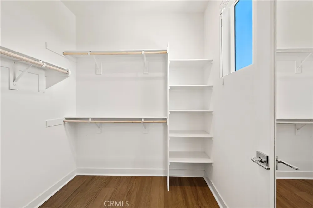 259 Lynx Irvine, CA 92618