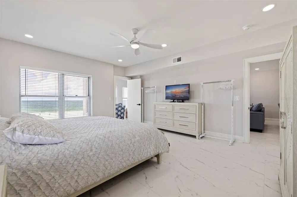 4950 GULF BOULEVARD #404 St Pete Beach, FL 33706