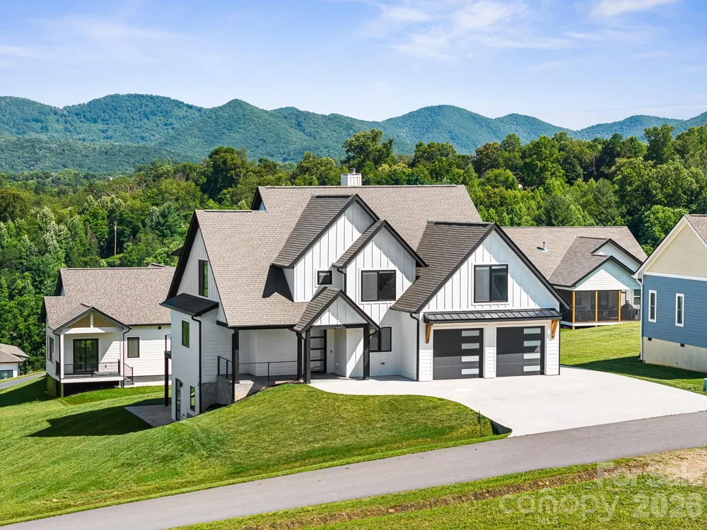 1026 Hillside Ridge Road Candler, NC 28715