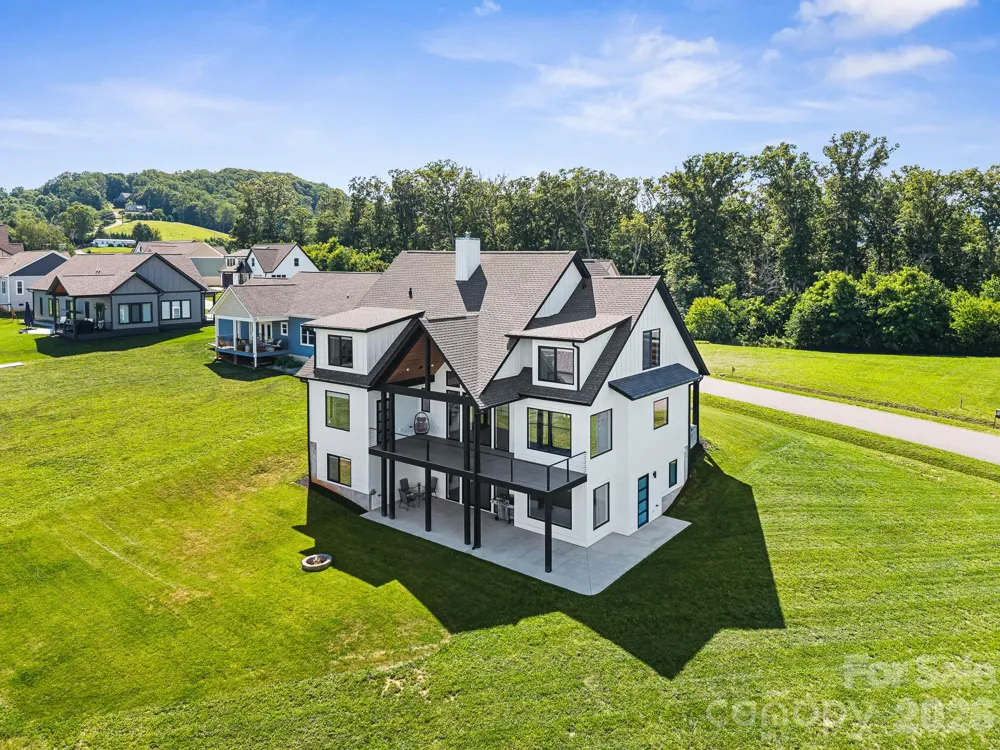 1026 Hillside Ridge Road Candler, NC 28715