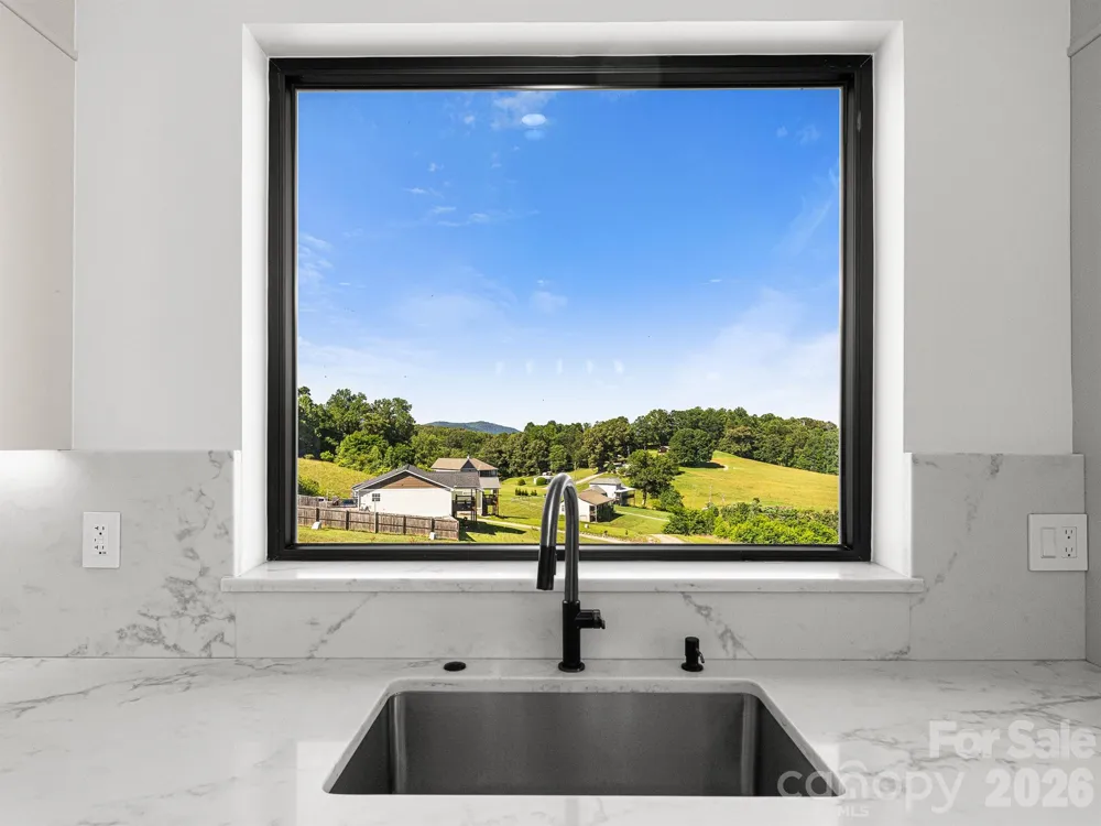 1026 Hillside Ridge Road Candler, NC 28715