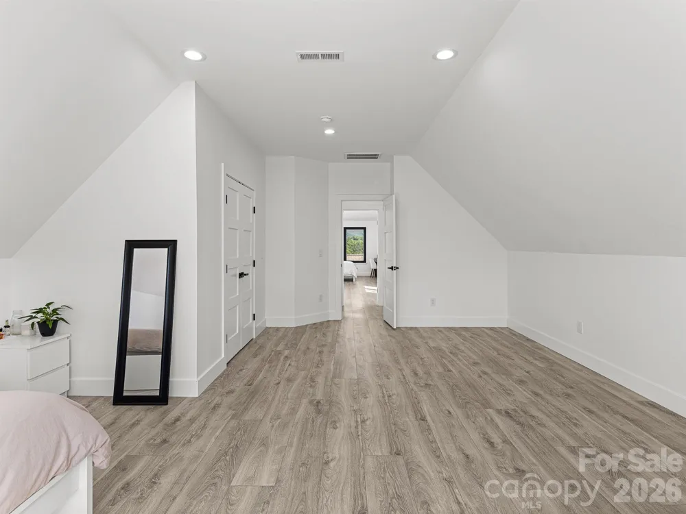 1026 Hillside Ridge Road Candler, NC 28715