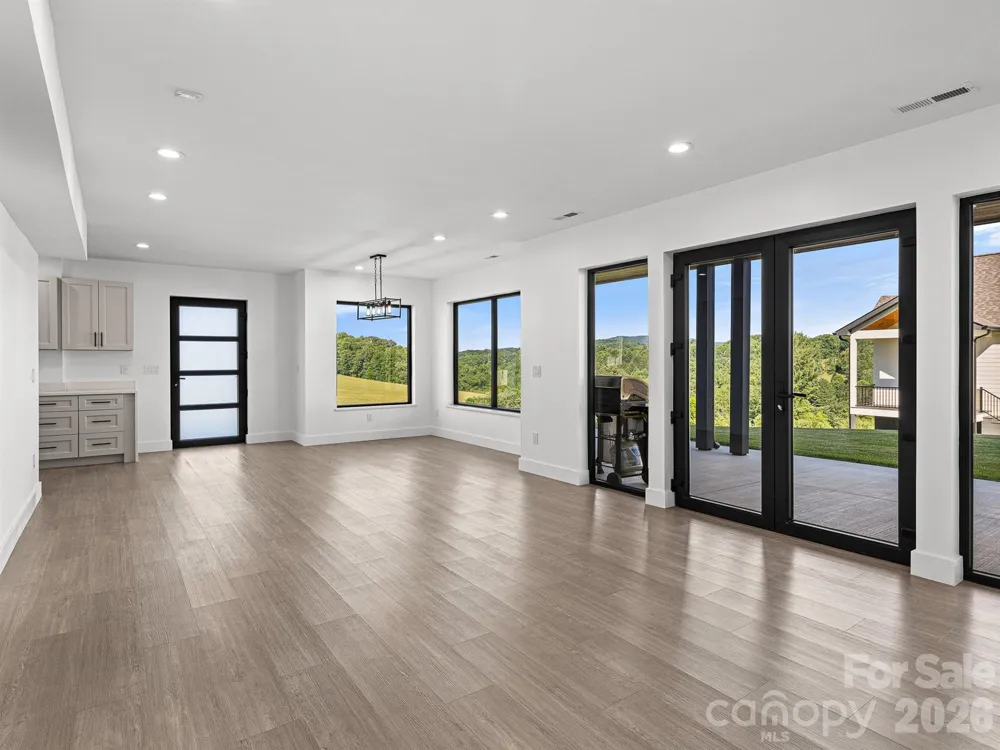 1026 Hillside Ridge Road Candler, NC 28715