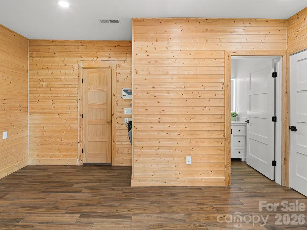 1026 Hillside Ridge Road Candler, NC 28715