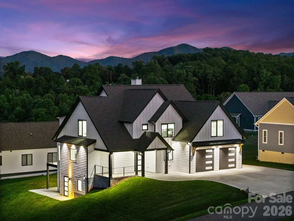 1026 Hillside Ridge Road Candler, NC 28715